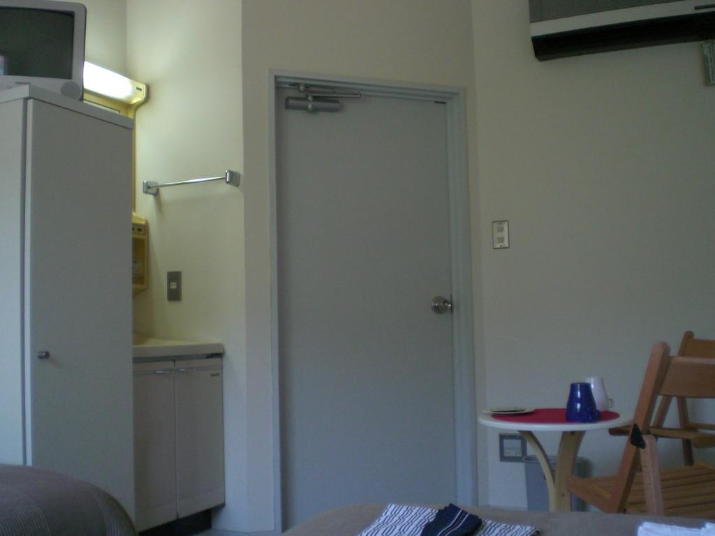 Gallery Court Ofa Atu Kawazu Rum bild